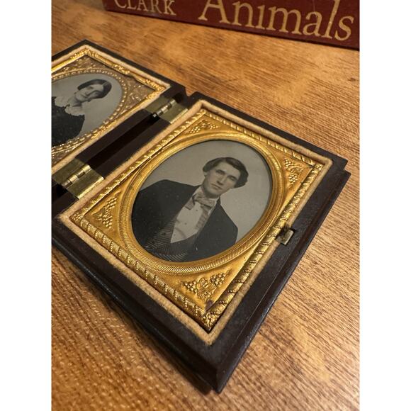 Antique Double Daguerreotype Photograph Man & Woman Ninth Plate Victorian Moody - Picture 3 of 16